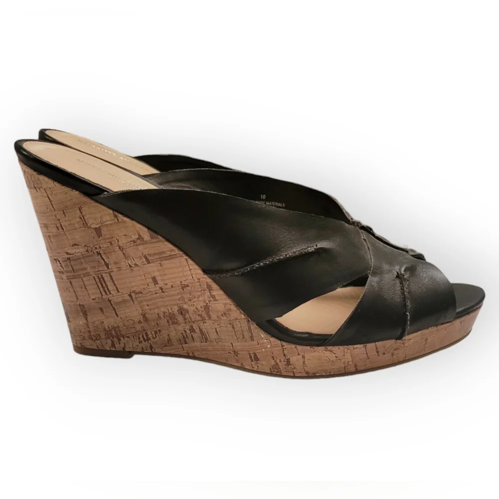 Mossimo Supply Co. Womens 10 Black Wedge Platform Sandals